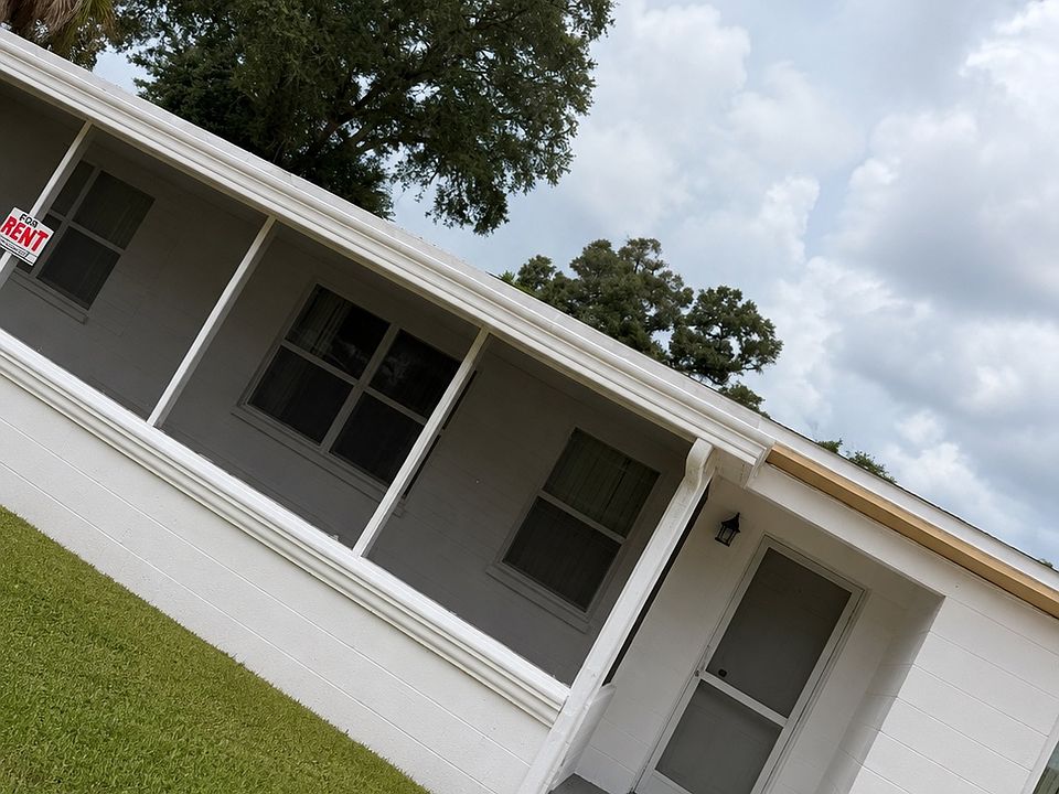 Exterior of the home at 1220 Stockton Drive in Clearwater
